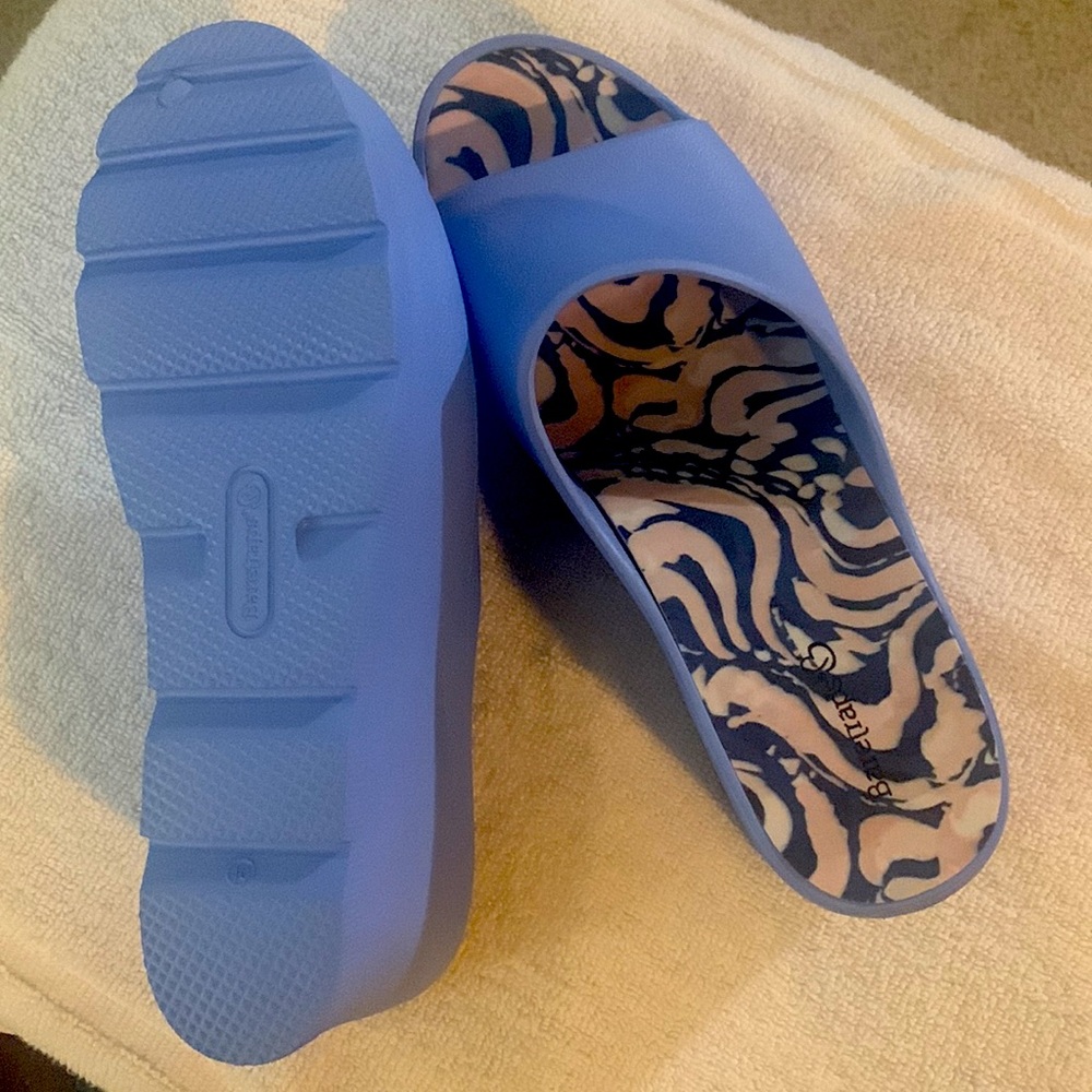 Brand New! Wedge Heels Bare Traps Sandals - Picture 3 of 4